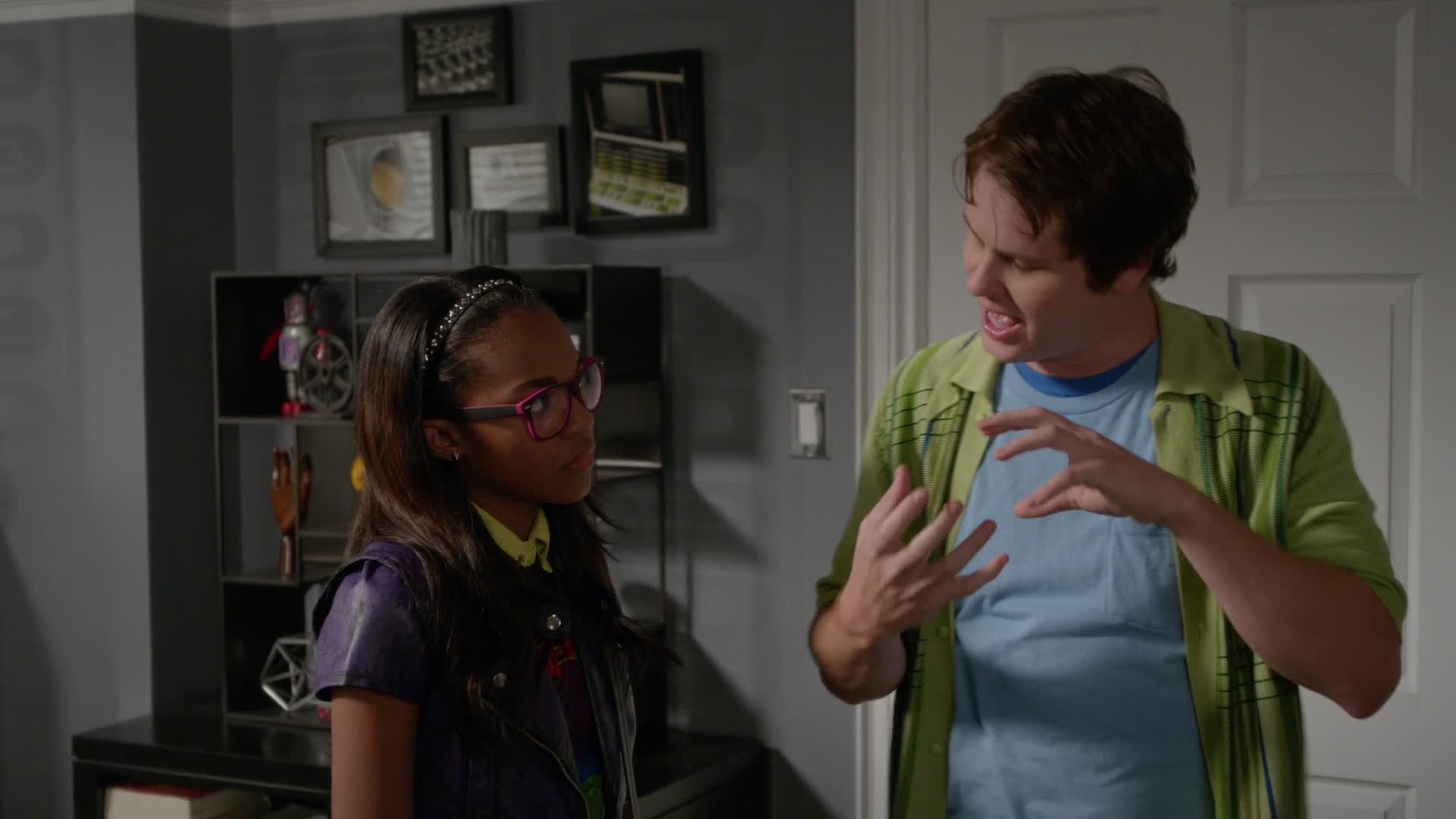 Dokonalý kluk  (Jak stvořit ideálního kluka 2014) cz dabing