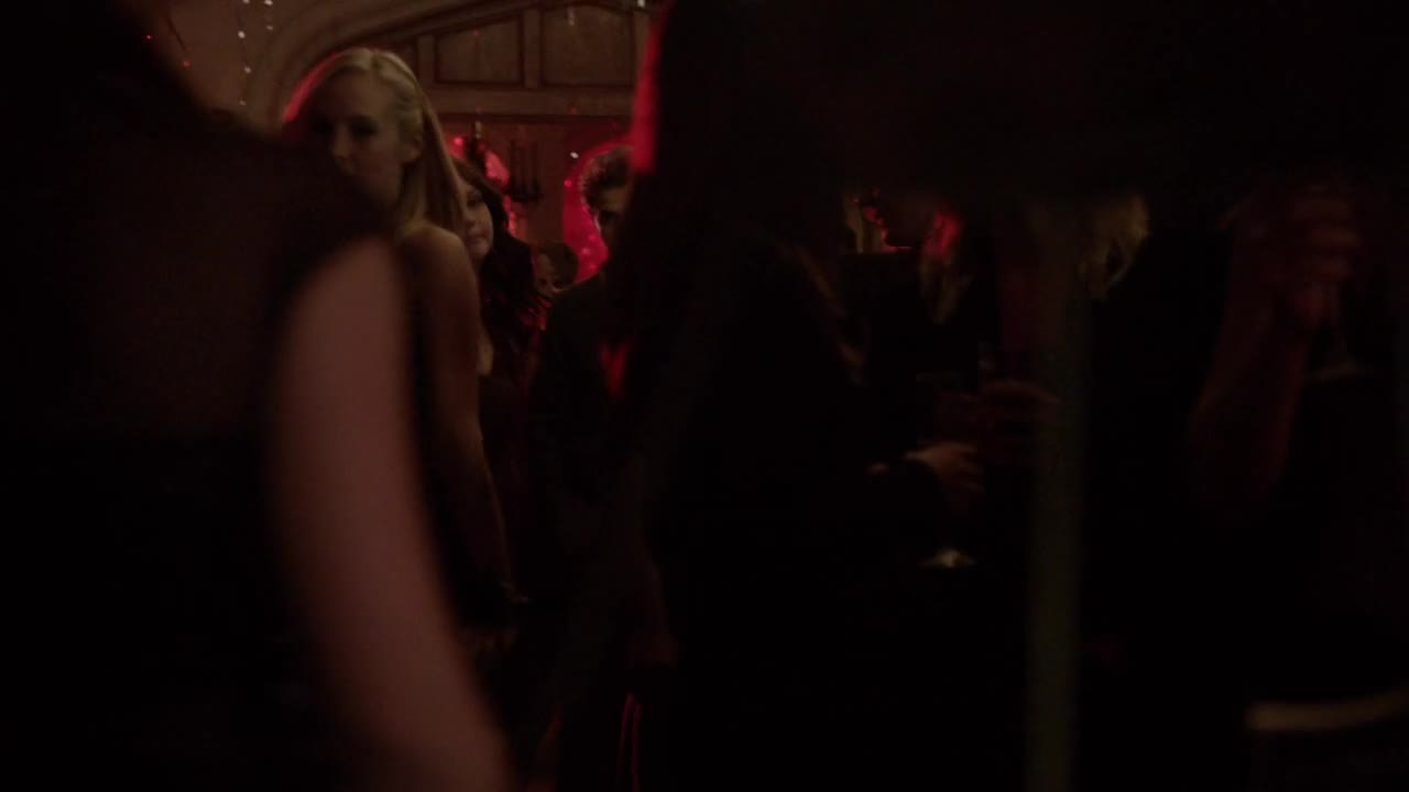 Upíří deníky 5x13 Úplné zatmění srdce mp4