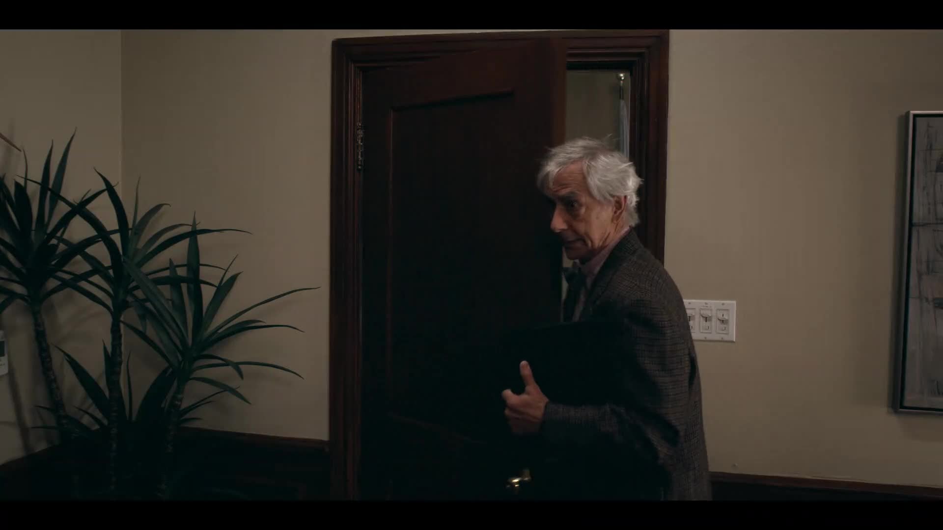 Stařík v utajení S02E08 Závěrečné zkoušky