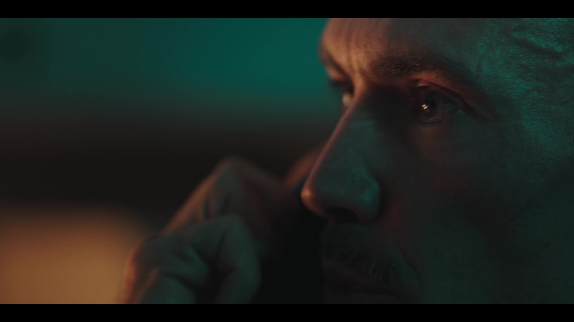 Nevyslovitelne hrichy S01E15 Vsichni proti vsem