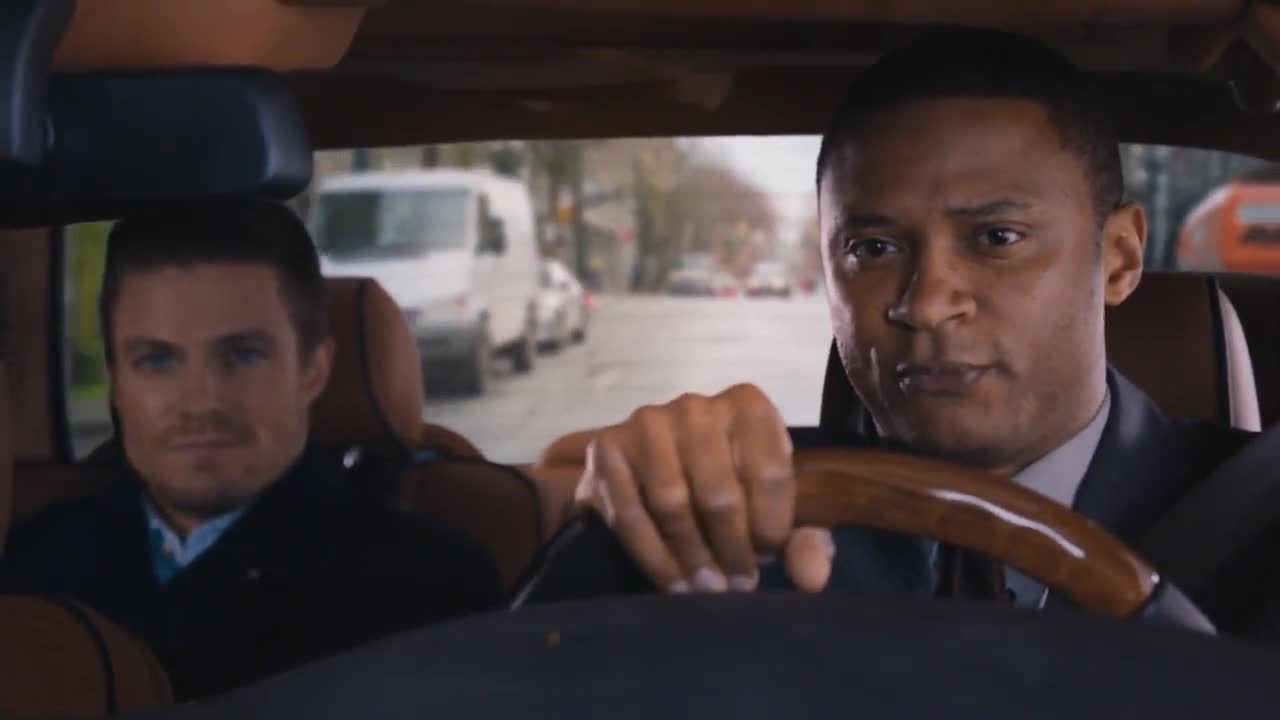 Arrow S01E01 CZ DABING