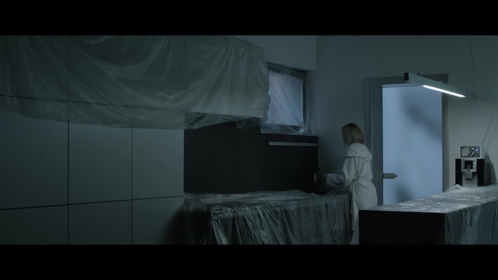 Absence blizkosti 2017 CZ film HD
