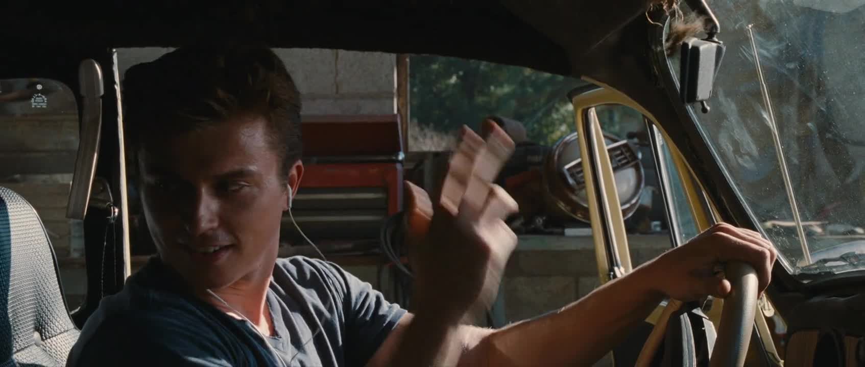 Footloose: Tanec zakázán 2011 CZ dabing HD