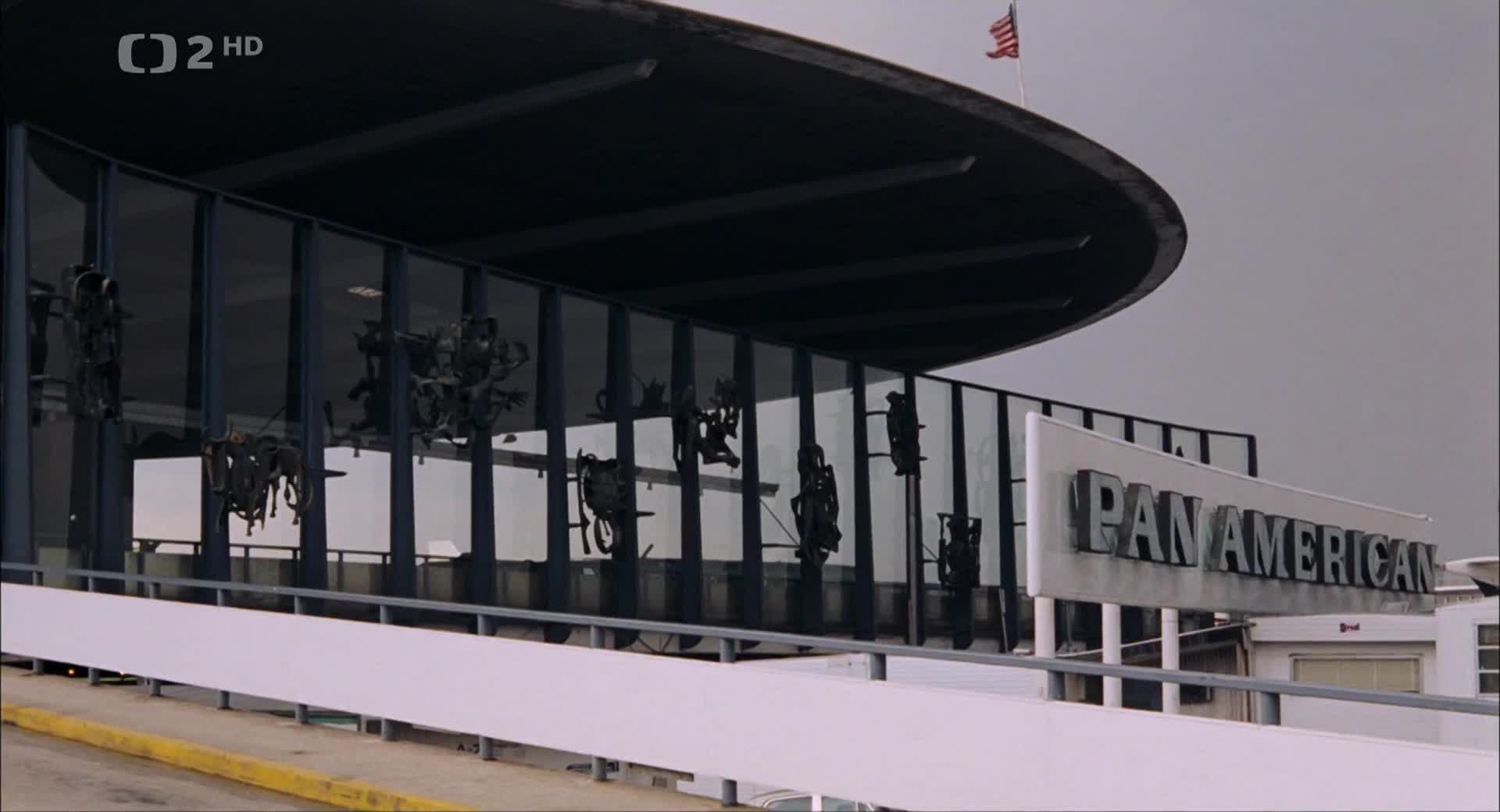 James Bond: Žít a nechat zemřít 1973 CZ dabing HD