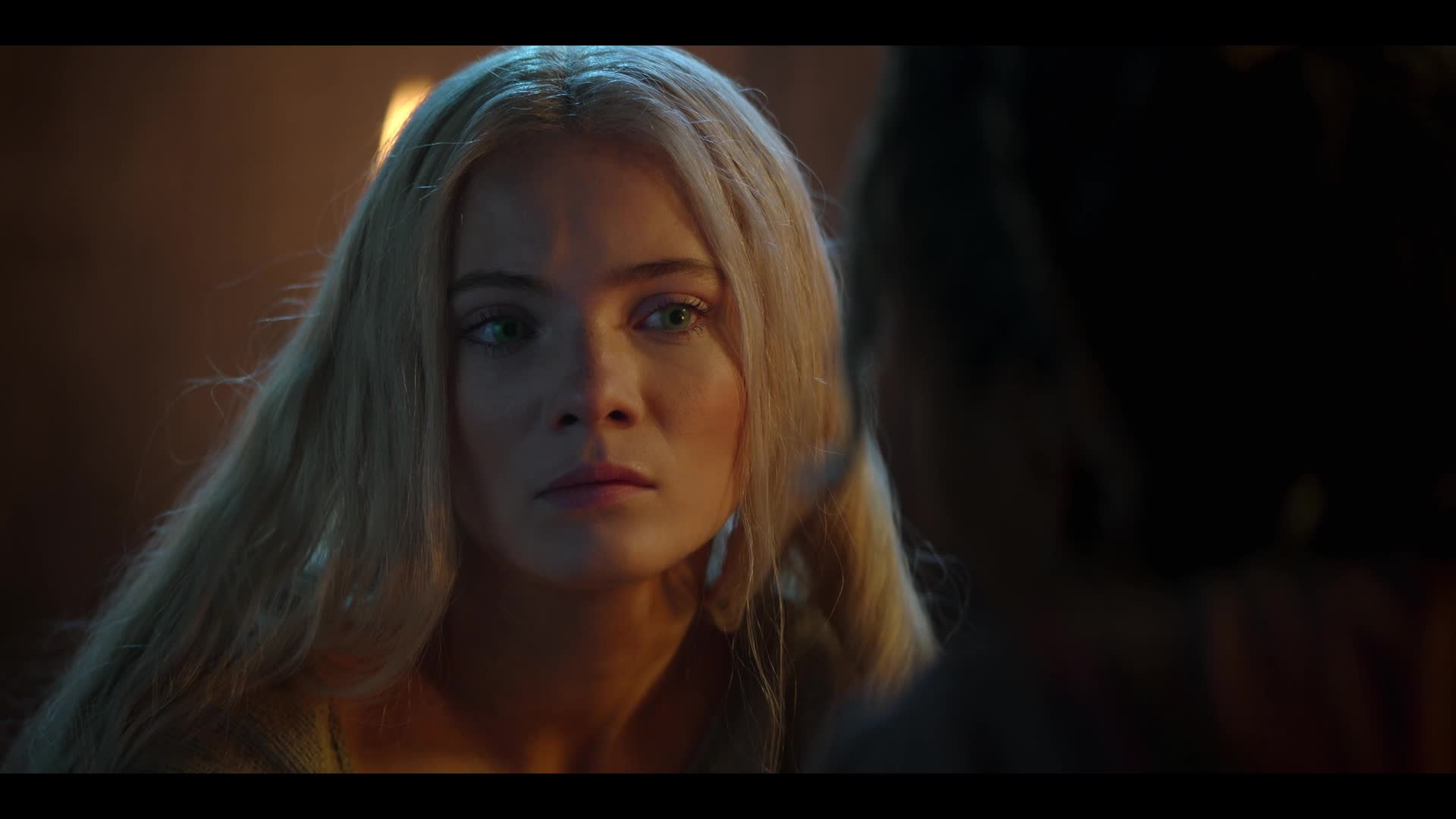 Zaklínač S04E01 Co tě nezabije, to tě posílí CZ dabing HD