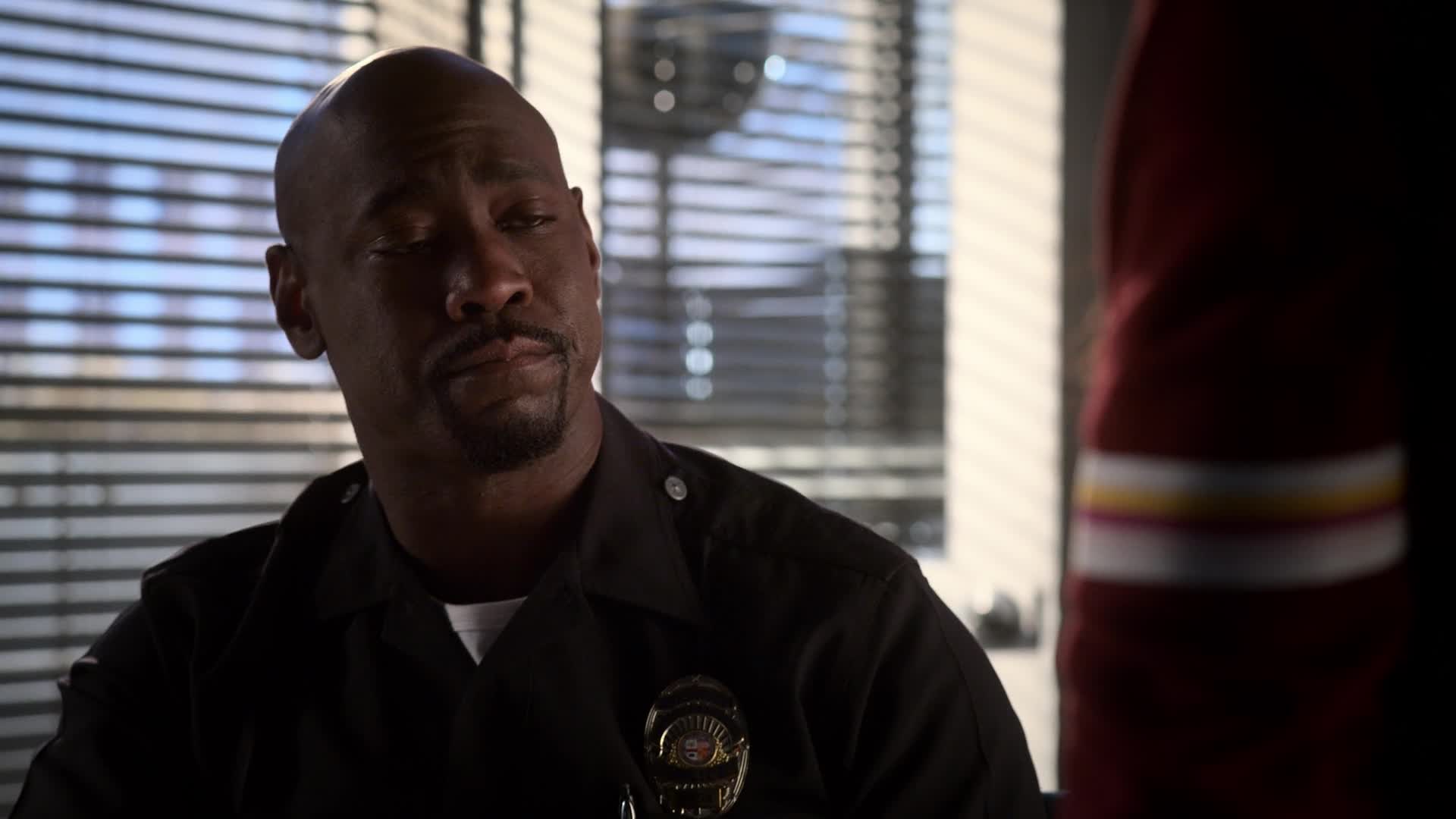 Lucifer S06E05 Kdo zabil Lucifera Morningstara CZ dabing