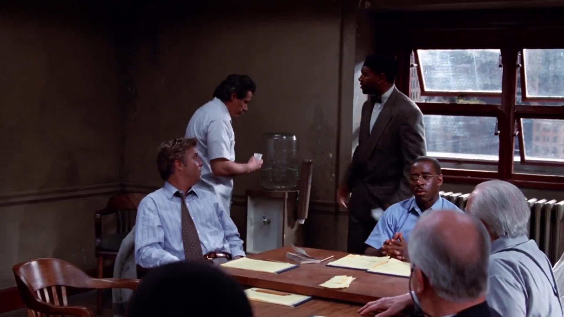 Dvanáct rozhněvaných mužů 1997 CZ dabing