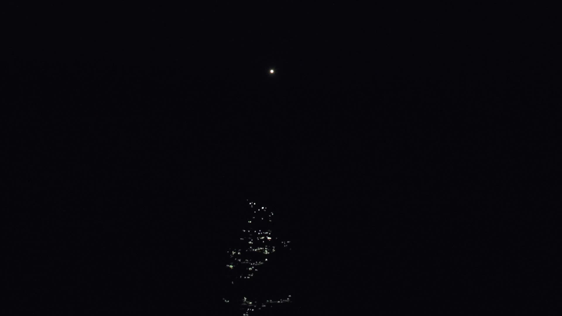 Pátrání po vetřelcích S01E04 2024 CZ dabing HD 1080p