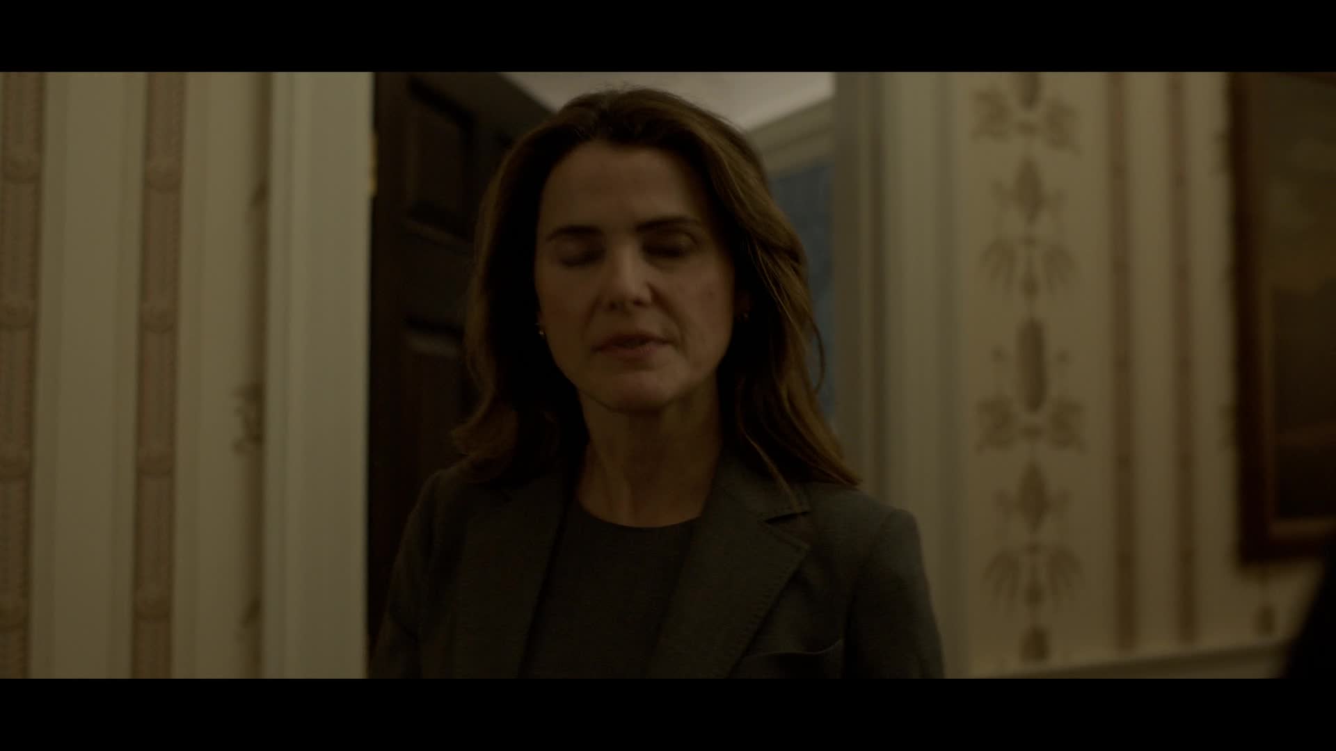 Diplomatické vztahy S03E03 2025 CZ dabing HD 1080p