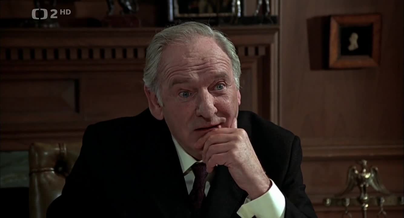 James Bond Muž se zlatou zbraní 1974 CZ dabing HD