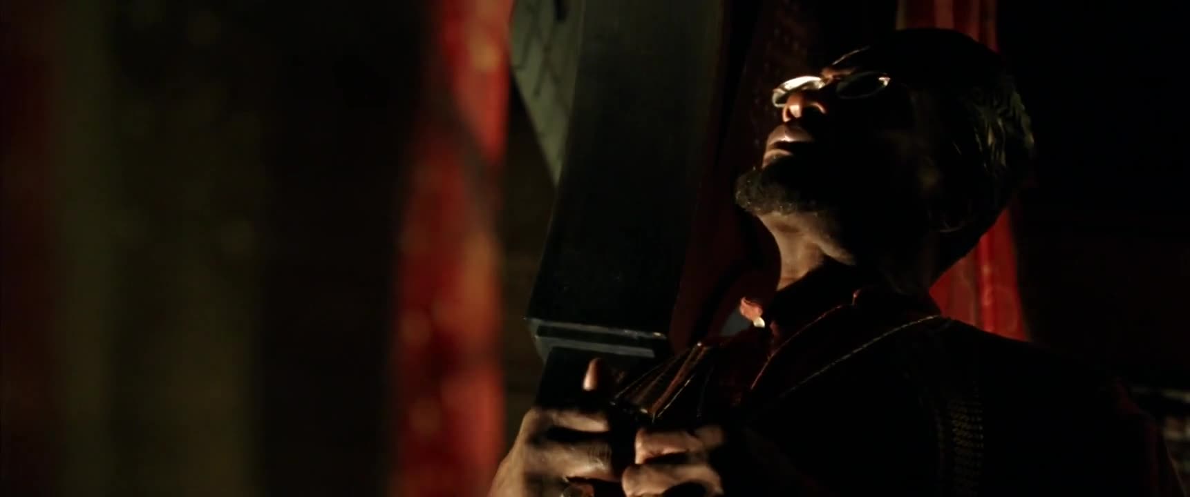 Riddick: Kronika temna 2004 CZ dabing HD